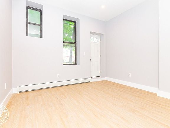 2nd image of 814 Macon St #4G