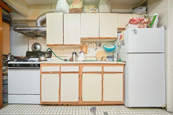 Sold by Compass | media 3