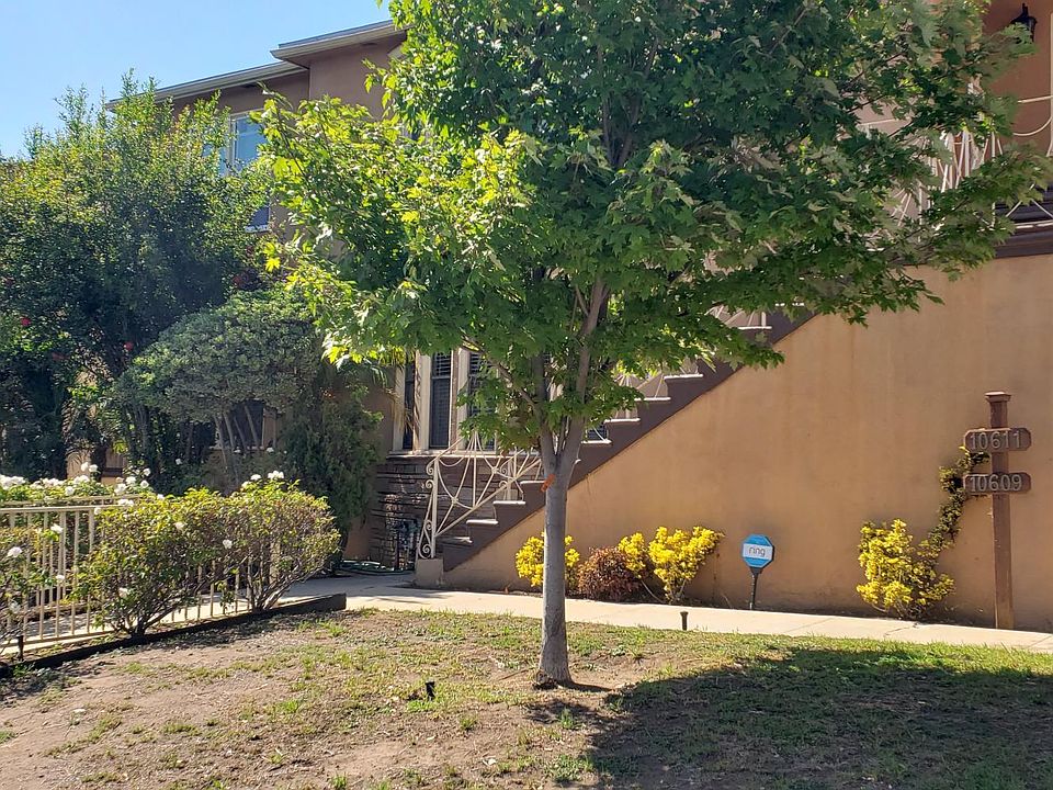 1st image of 10609 Ayres Ave