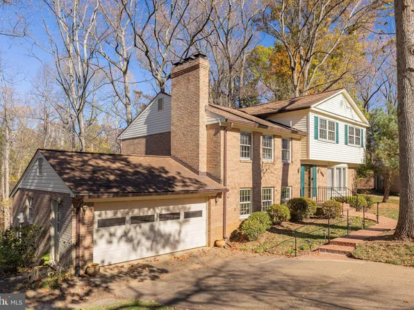 1554 Forest Villa Ln, Mc Lean, VA 22101