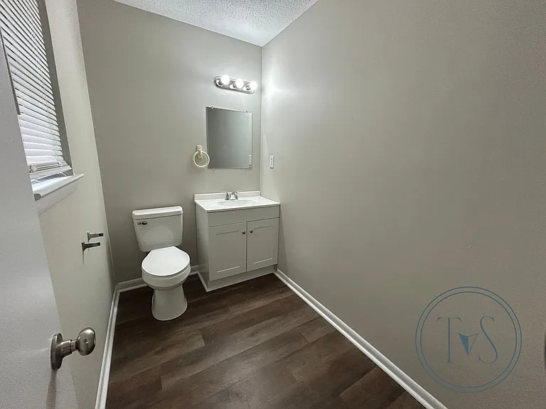 993 White Cir — Photo 10