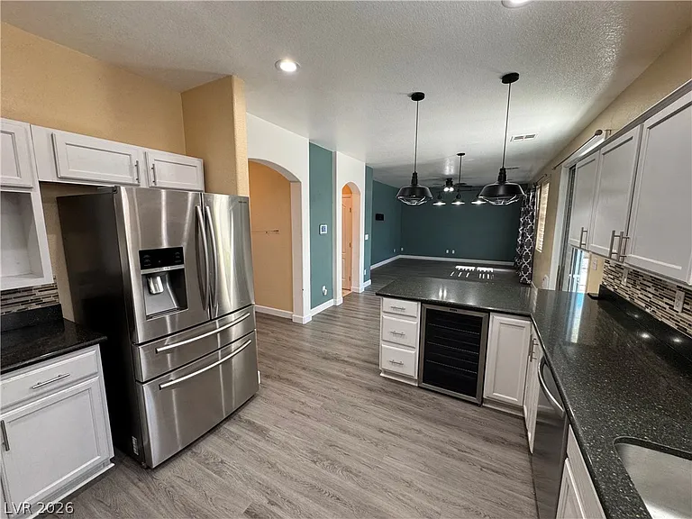 749 Beach Park St — Photo 8