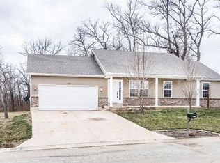 121 Briarwood Dr, Moscow Mills, MO 63362