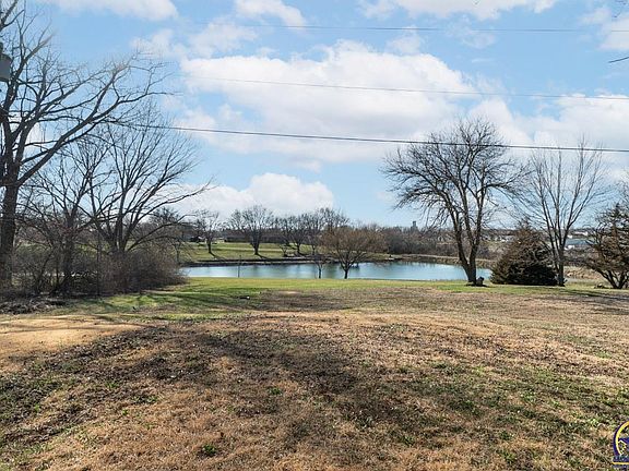 2nd image of 672 High View Rd