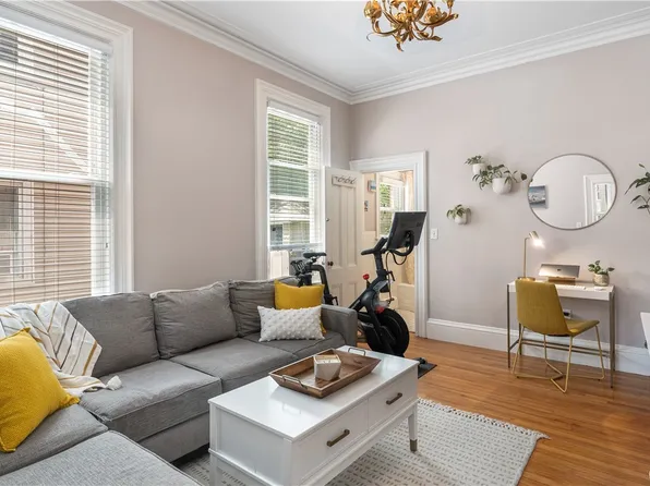 54 Pitman St APT 1, Providence, RI 02906