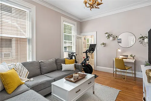 54 Pitman St #1 Photo 1
