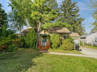 1008 South St, Elgin, IL 60123