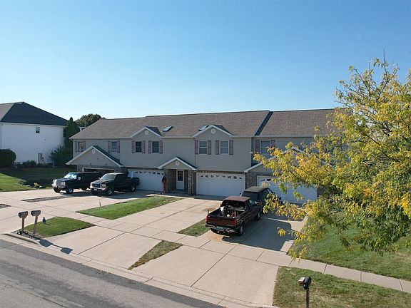 2nd image of 550 N Westmount Dr