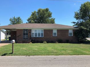 205 W 18th St, Caruthersville, MO 63830