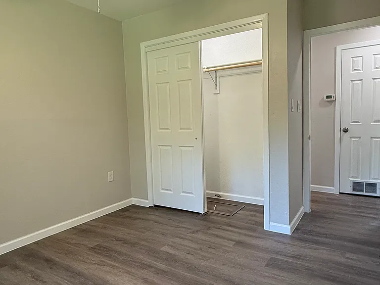 1817 Crescent St — Photo 34