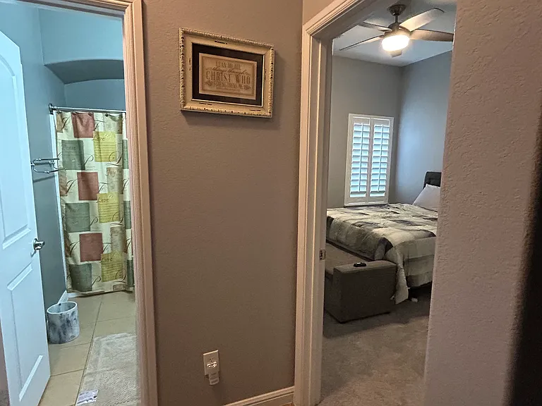 Crown Oaks Dr — Photo 3