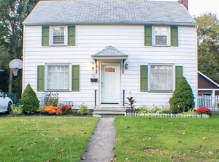 274 Scholfield Rd, Rochester, NY 14617