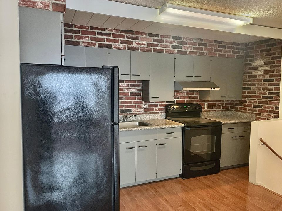 1st image of 2218 Pine St