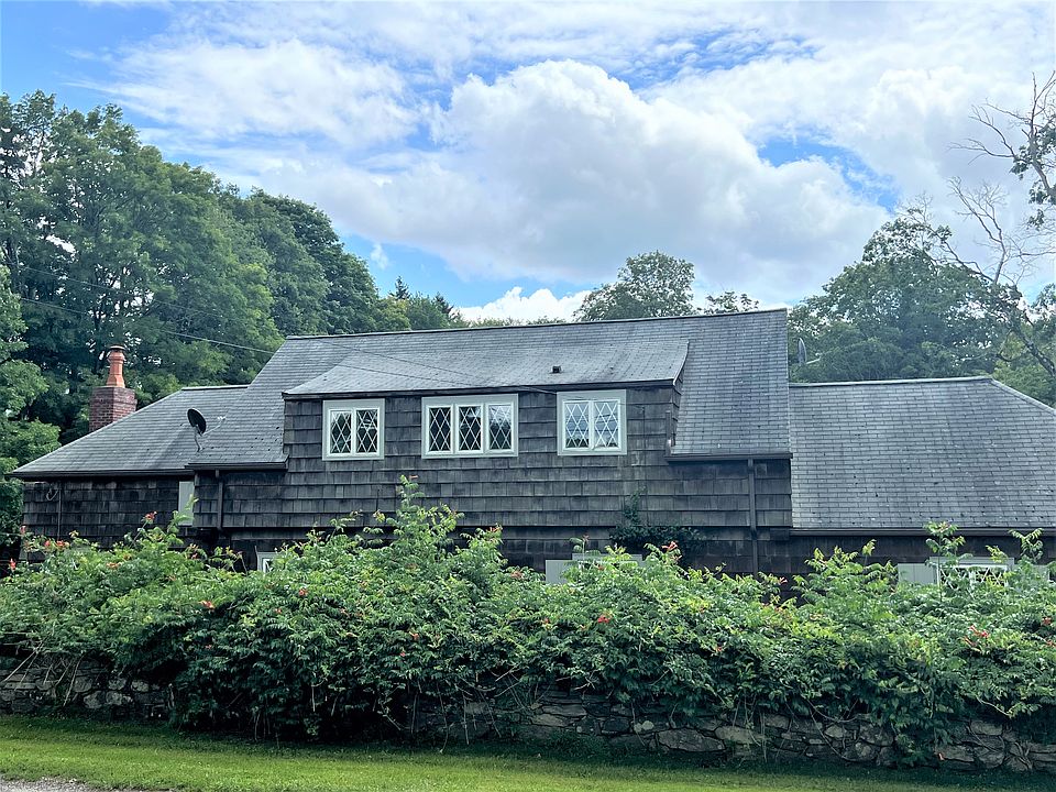 1st image of 10 Herb Rd