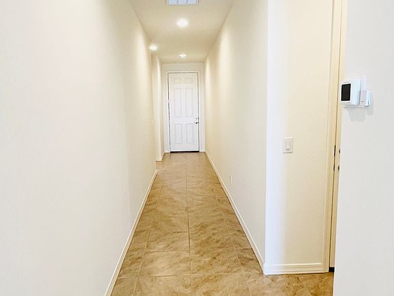 4th image of 959 W Macaw Dr