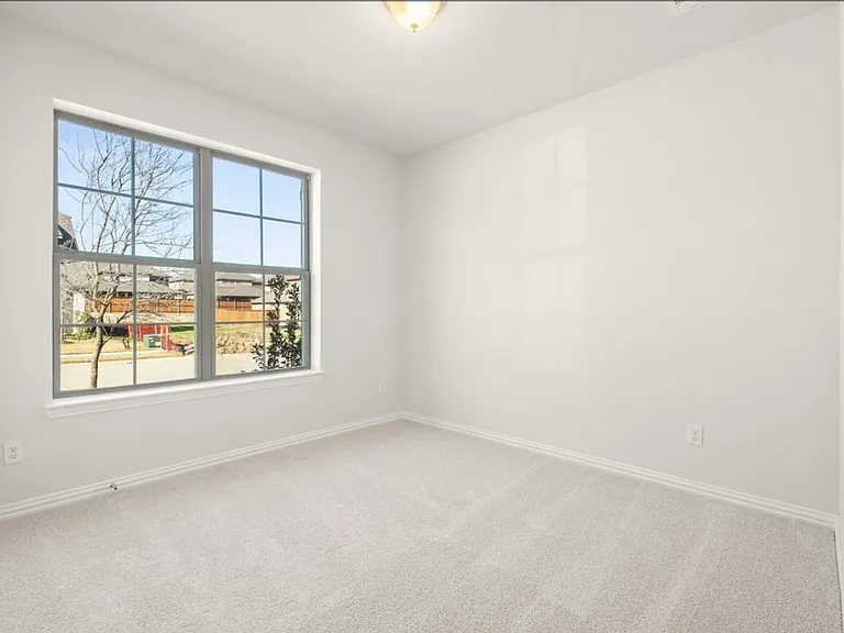 3837 Pennington Ave — Photo 19