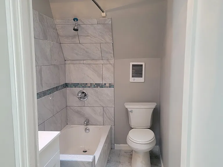 1322 Oak Lane Ave #5 — Photo 4
