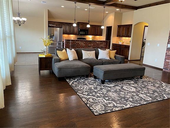 3rd image of 4005 Havasu Dr