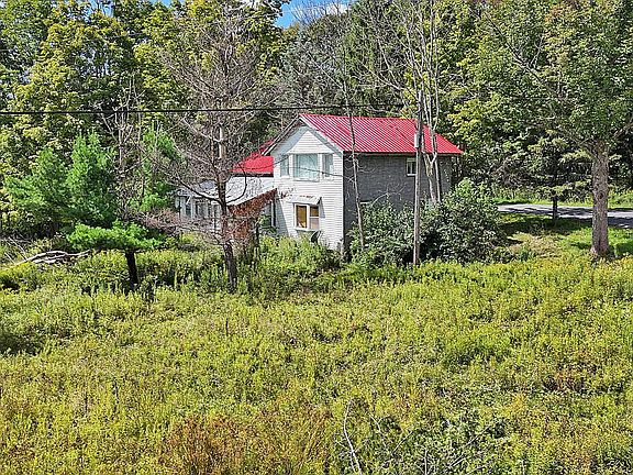 2nd image of 3994 Klondike Road