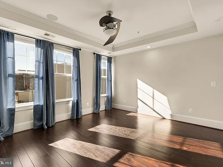 1609 Levis St NE — Photo 46