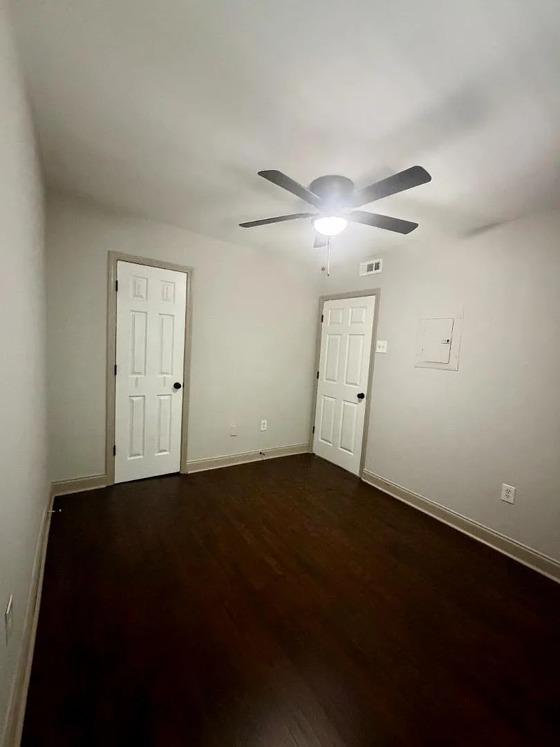 530 Lindsay St NW - Unit 1 — Photo 2