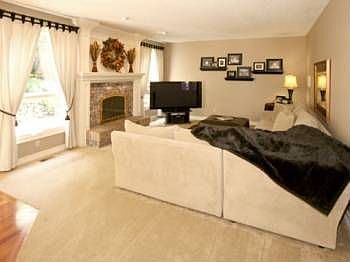 4th image of 2030 Wellington Dr