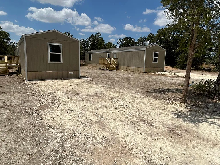 5670 E Highway 290 — Photo 6