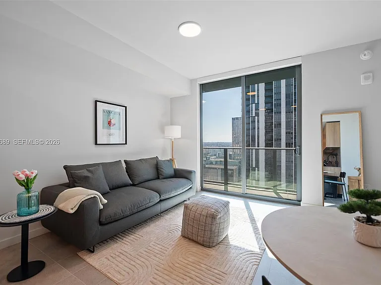 121 NE 5th St #3507 — Photo 5