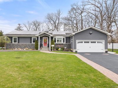 10 Denise Drive, North Babylon, NY, 11703