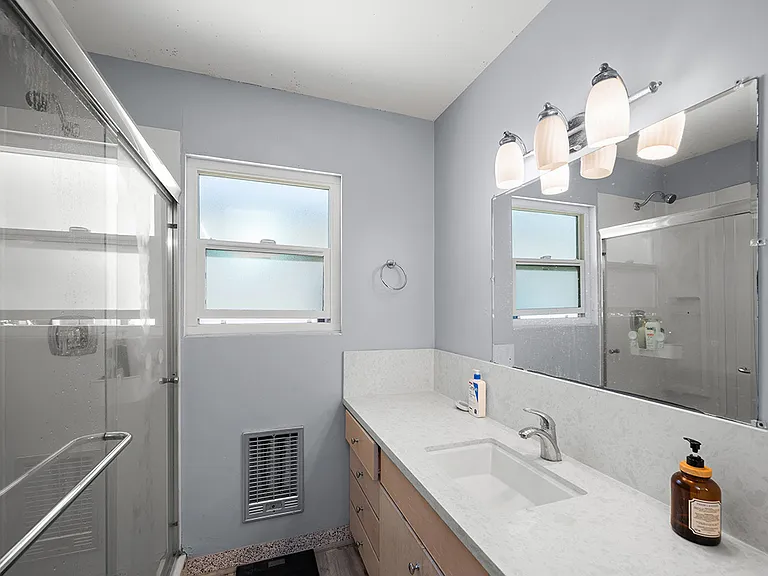 5039 Campanile Dr — Photo 7