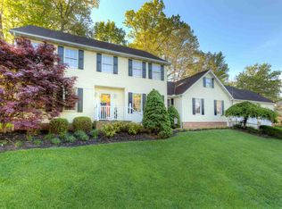 18 Persimmon Ln, Huntington, WV 25701