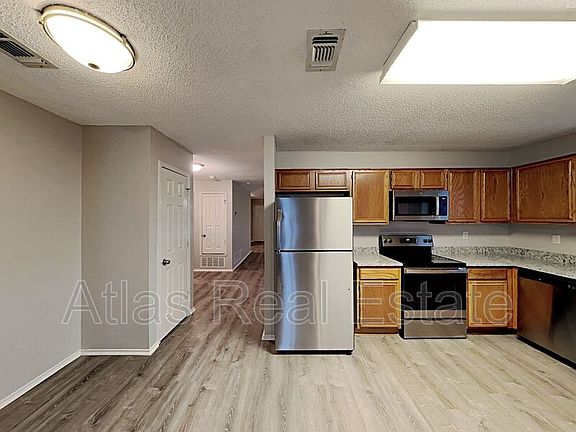 4th image of 2649 Austin Dr