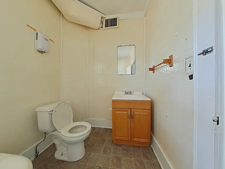 224 N Dunleith Ave — Photo 11