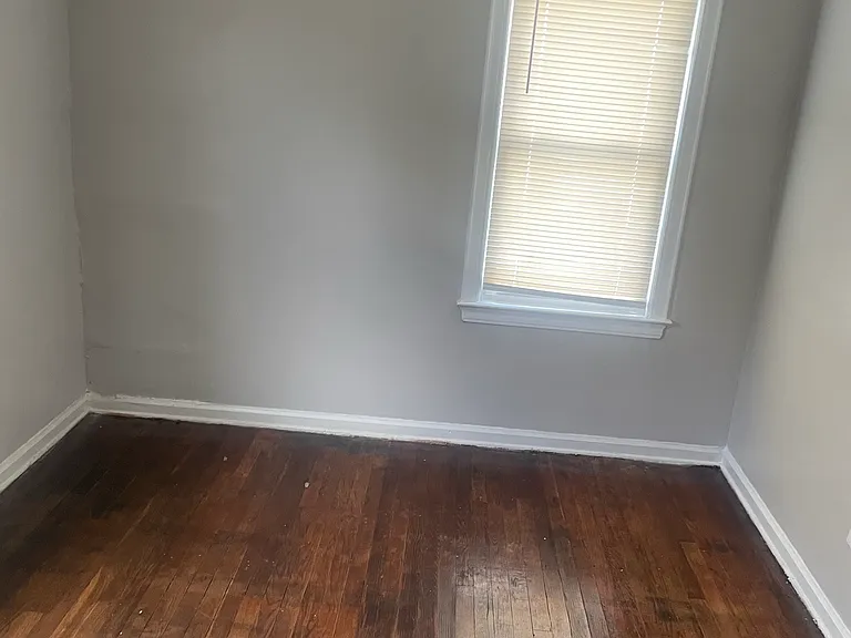 21320 Eastwood Blvd — Photo 5