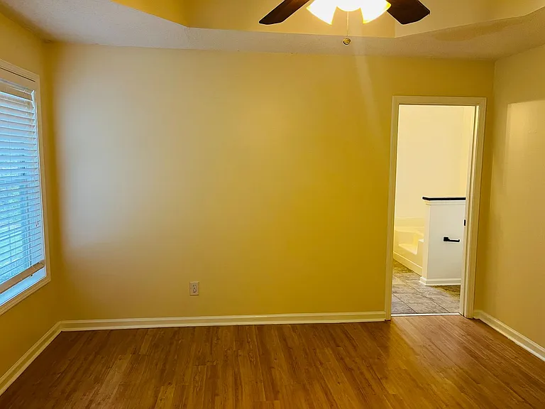 145 Riverside Dr — Photo 17