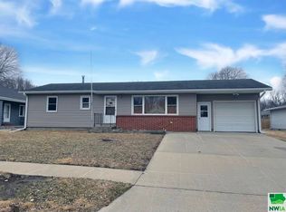 520 Hardy St, Akron, IA 51001