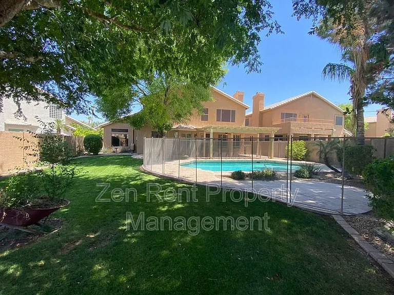 426 S Burk St — Photo 37