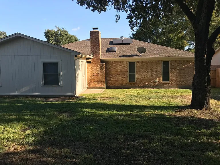 1029 Almond Dr — Photo 24