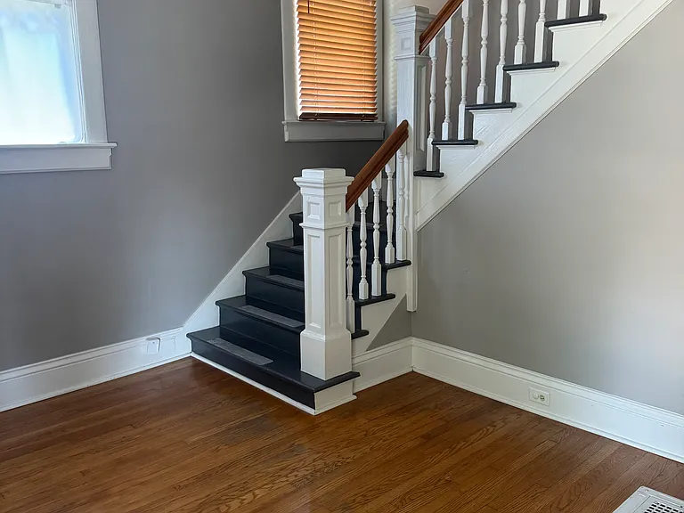 1007 Santa Fe St — Photo 4