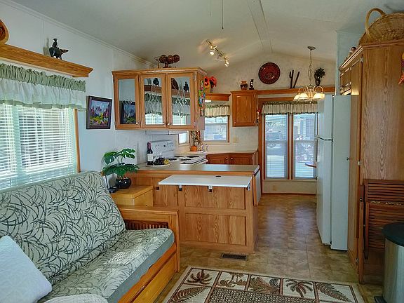 4th image of 9797 E 32nd St #447