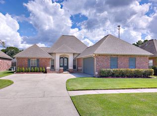 9213 Rue De Fluer, Denham Springs, LA 70706