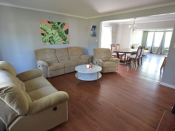 3rd image of 2326 Emerson Ave