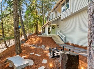 792 Brookside Dr, Eugene, OR 97405