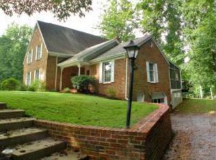 245 Town And Country Dr, Jonesborough, TN 37659