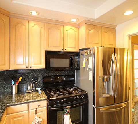 5th image of 130 S Reese Pl
