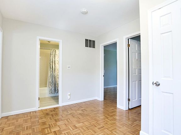 19 Le Grande Ave Unit APT 15-large-011-7-013-1500x1000-72dpi.jpg