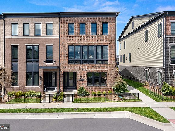2nd image of 20277 Oak Bluff Dr