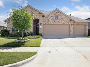 1127 Donnington Trl, Saginaw, TX 76131