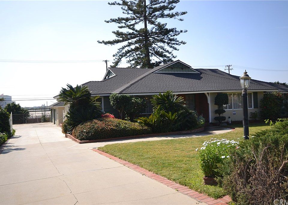 1st image of 15476 Janine Dr