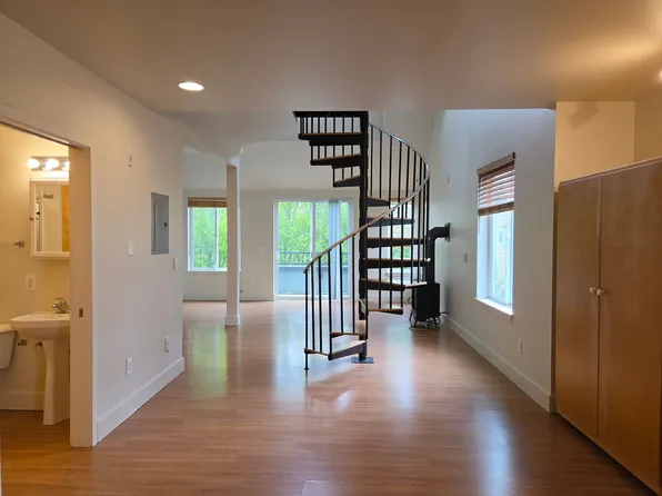 Wallingford Court 4038, 4038 Stone Way N APT 402, Seattle, WA 98103